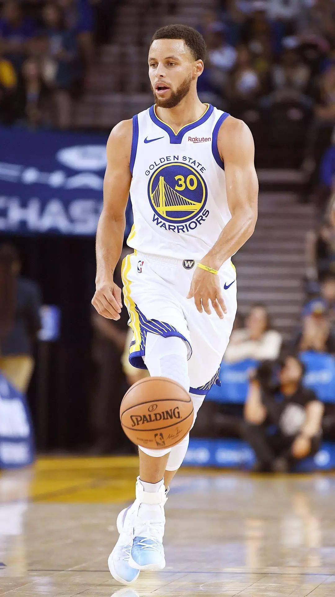 并以数据闭 并以数据闭