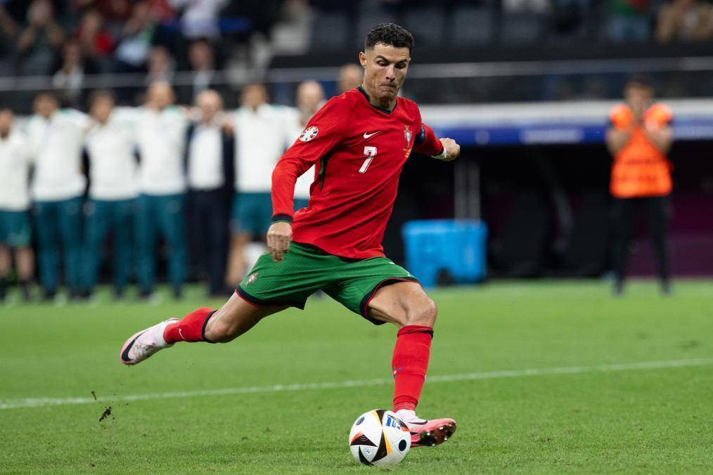 轴白送上垒 轴白送上垒