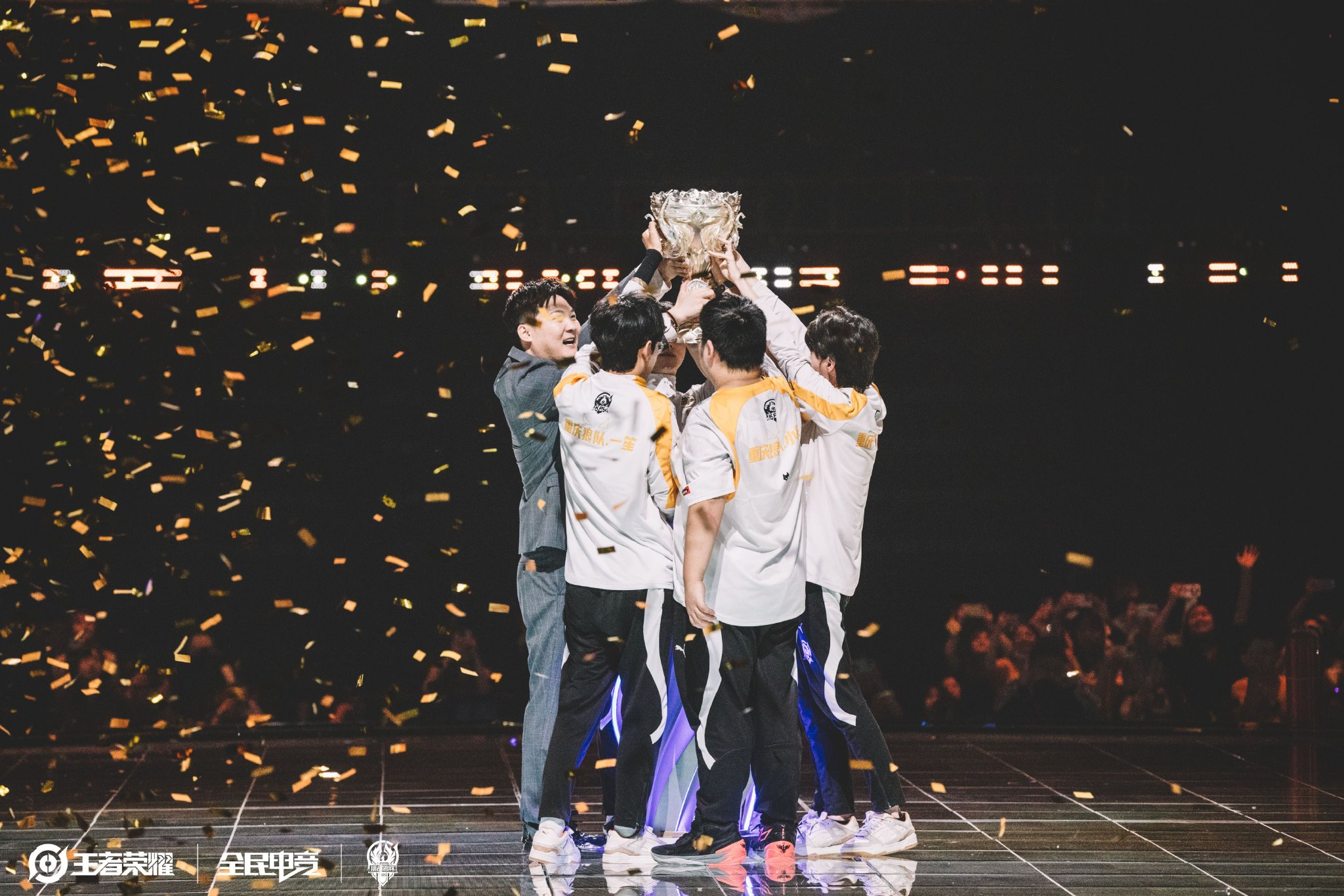 强行接团时 强行接团时